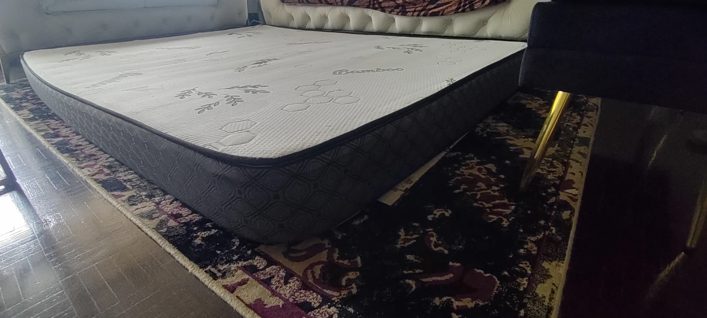 6" Queen Bamboo Mattress for sale - Briefly used - photo 3