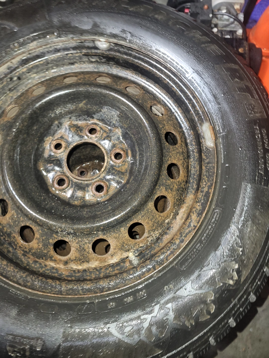 Set of 4 Winter Tires on Rims - photo 3