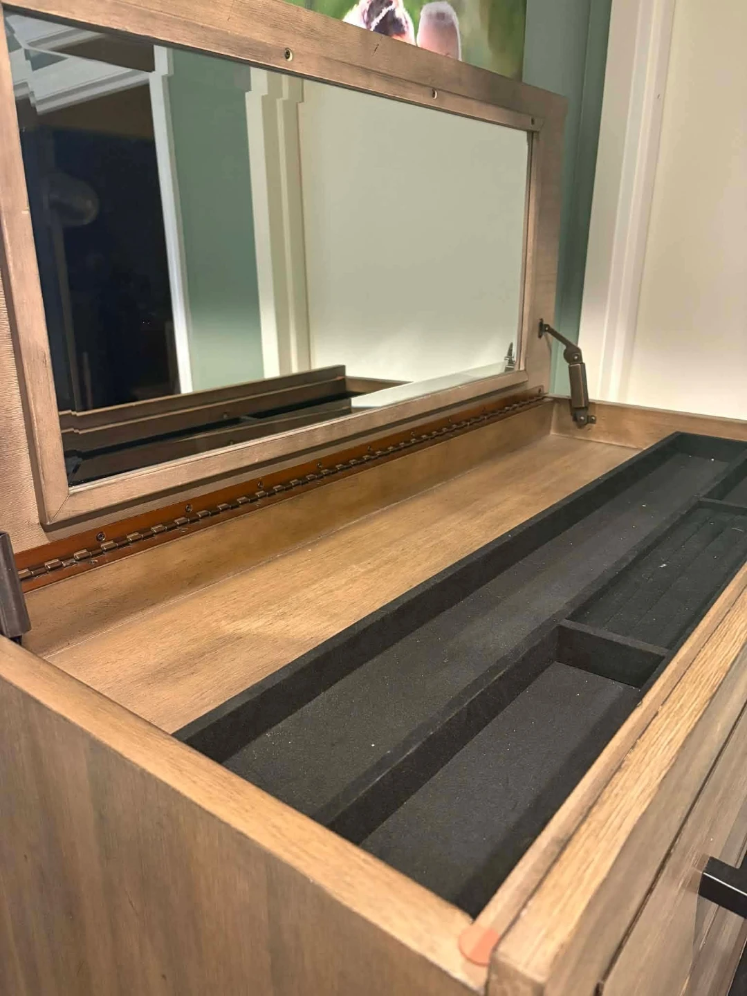 Bedroom set with 3 pieces . - photo 4