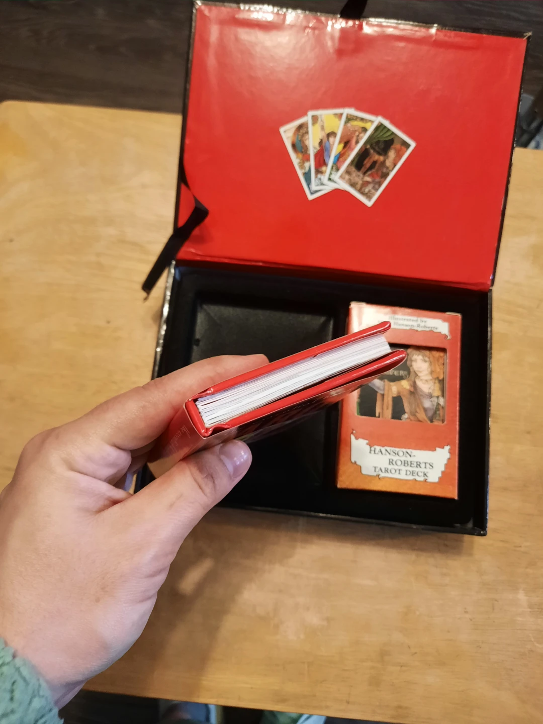 Hanson-Roberts Tarot Book and Card Set - photo 4
