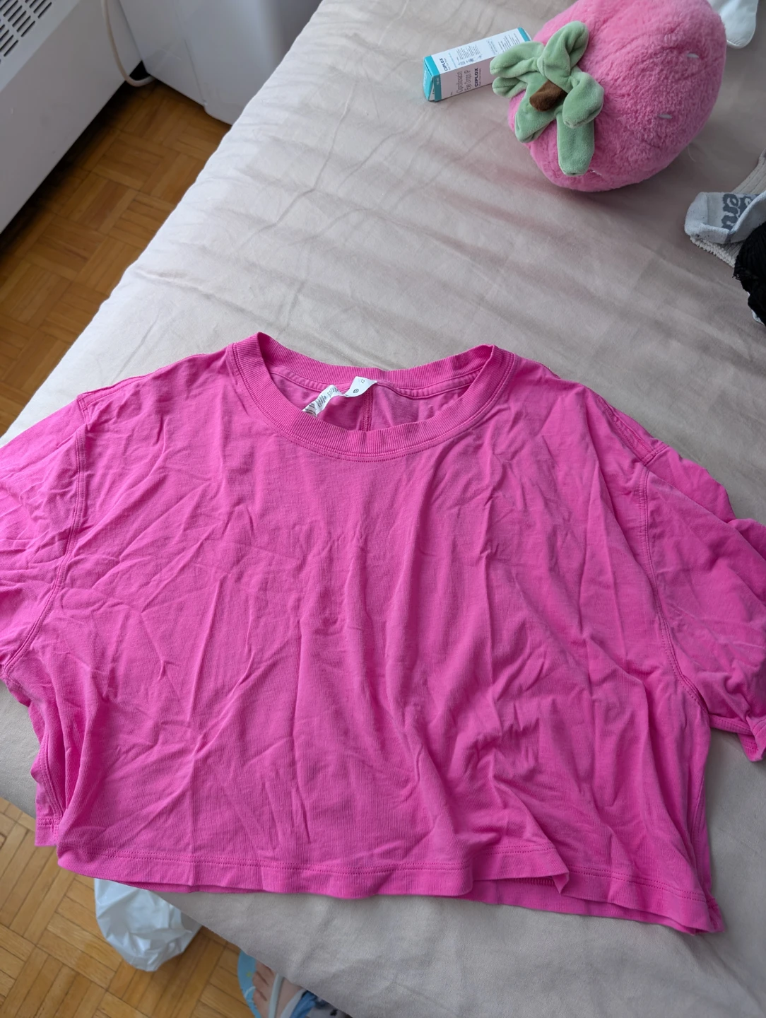 Lululemon Cropped Tee - photo 2