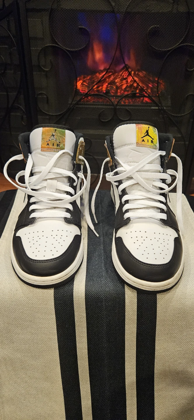 Nike Air Jordan 1 Mid SE GS