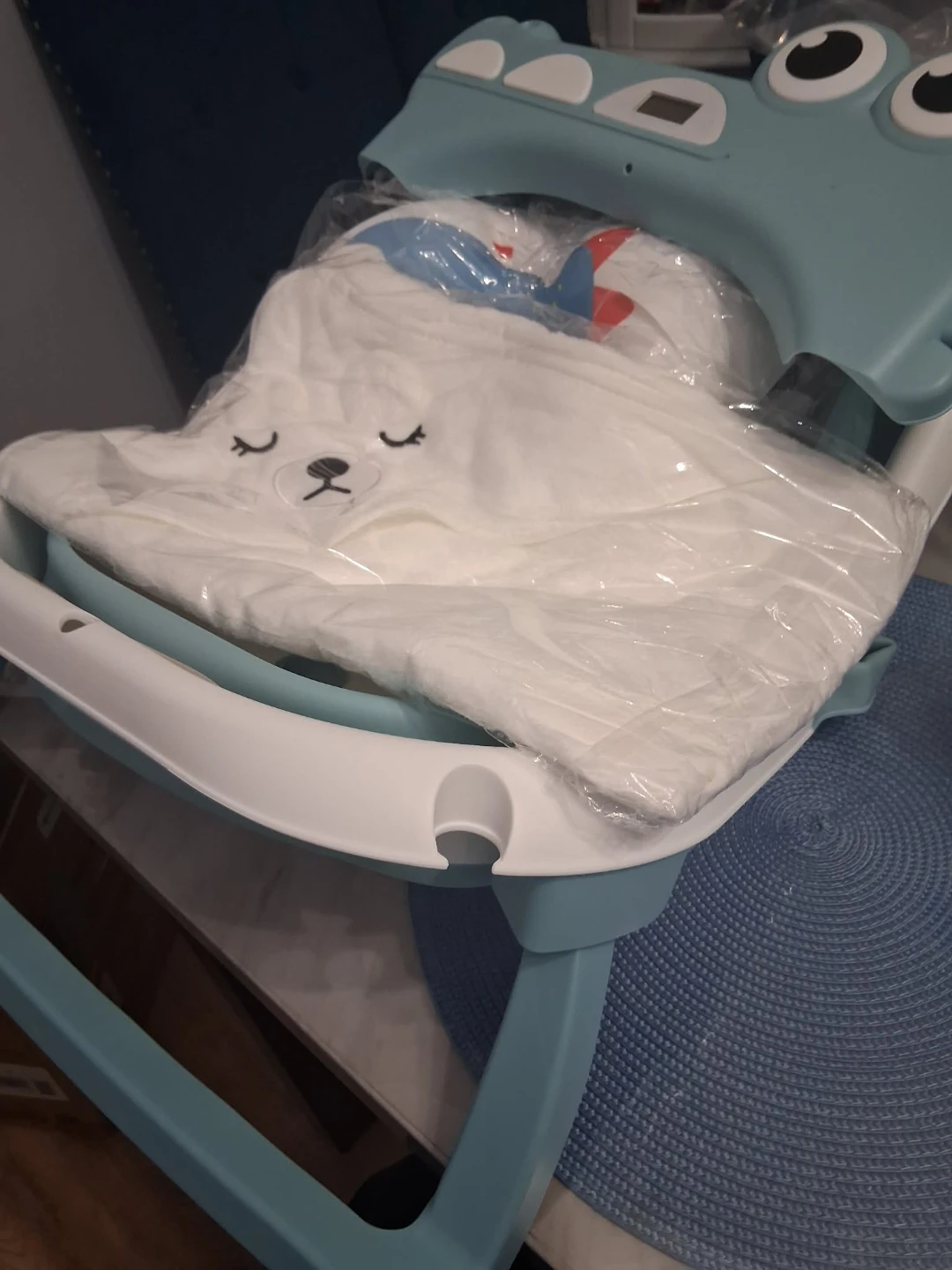Blue Folding Baby Bathtub with Thermometer - photo 2