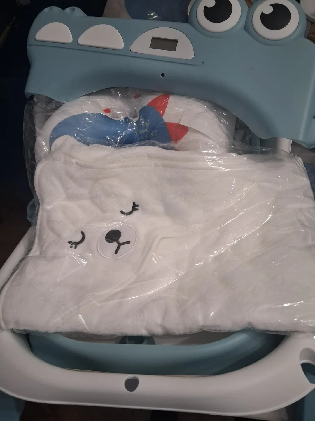 Blue Folding Baby Bathtub with Thermometer - photo 3