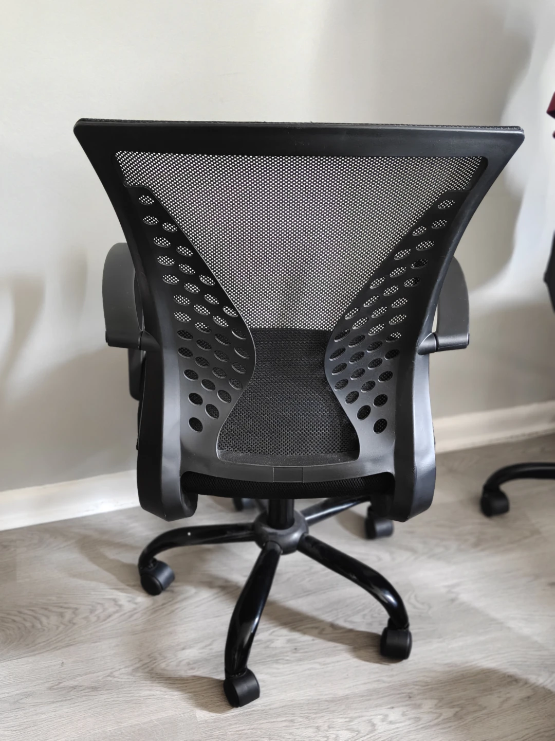 Black Mesh Office Chair - photo 4