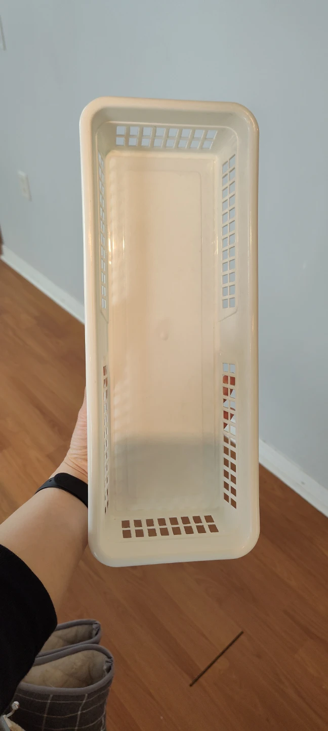 White Plastic Storage Basket - photo 2