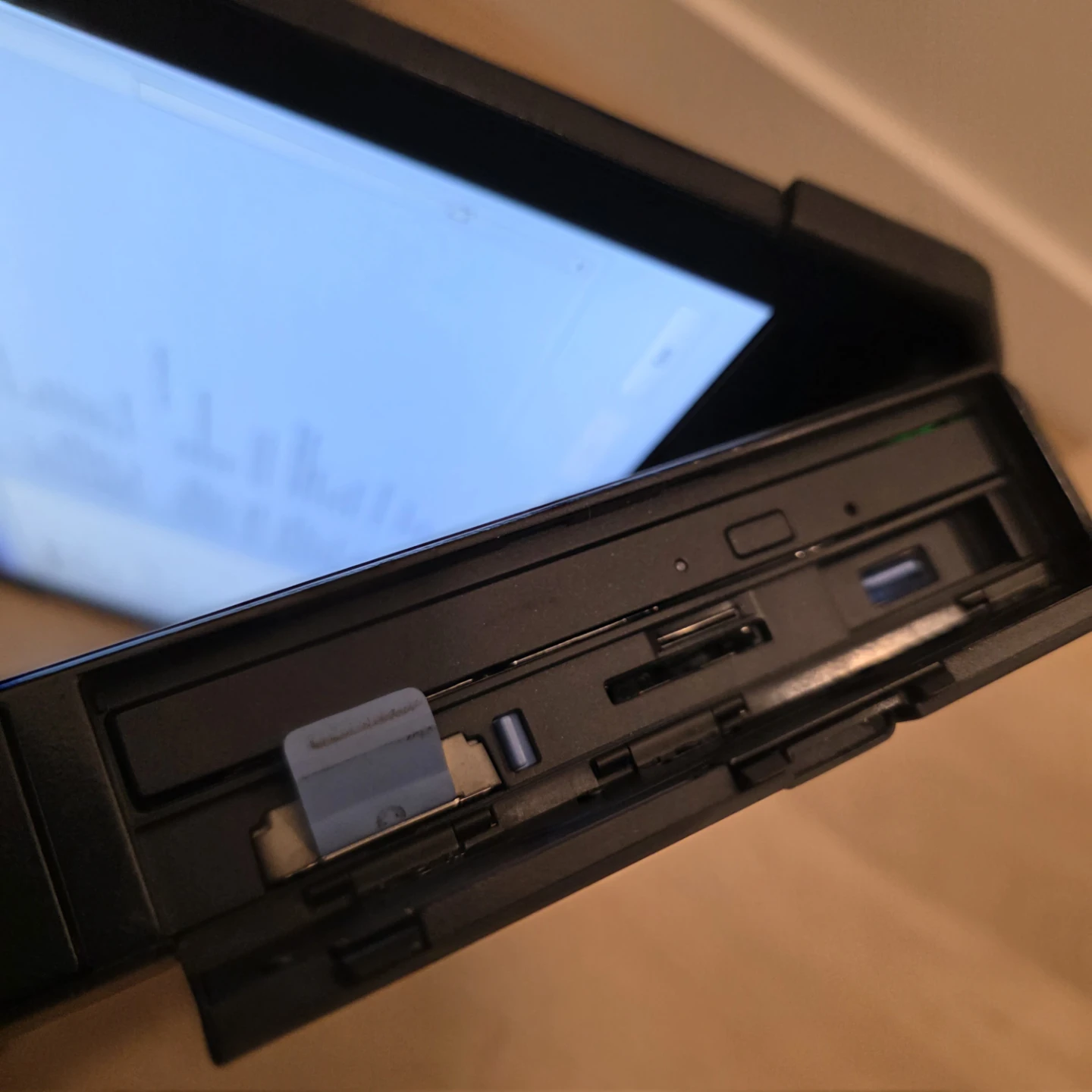 Dell Latitude 5424 Rugged Laptop - photo 4