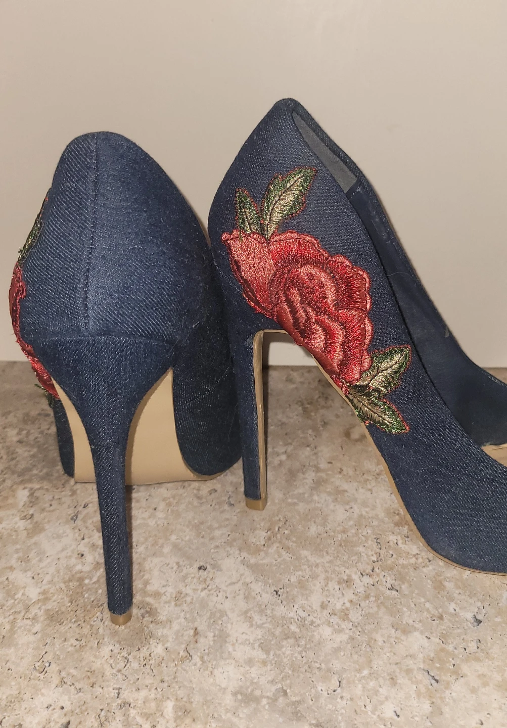 ShoeDazzle Denim Rose Embroidered Heels – Size 7.5 - photo 2