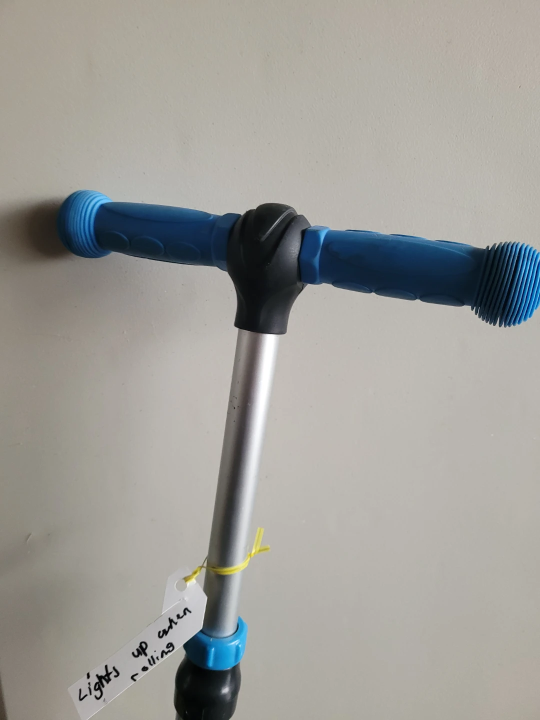 Avigo Blue Scooter with Lights - photo 4