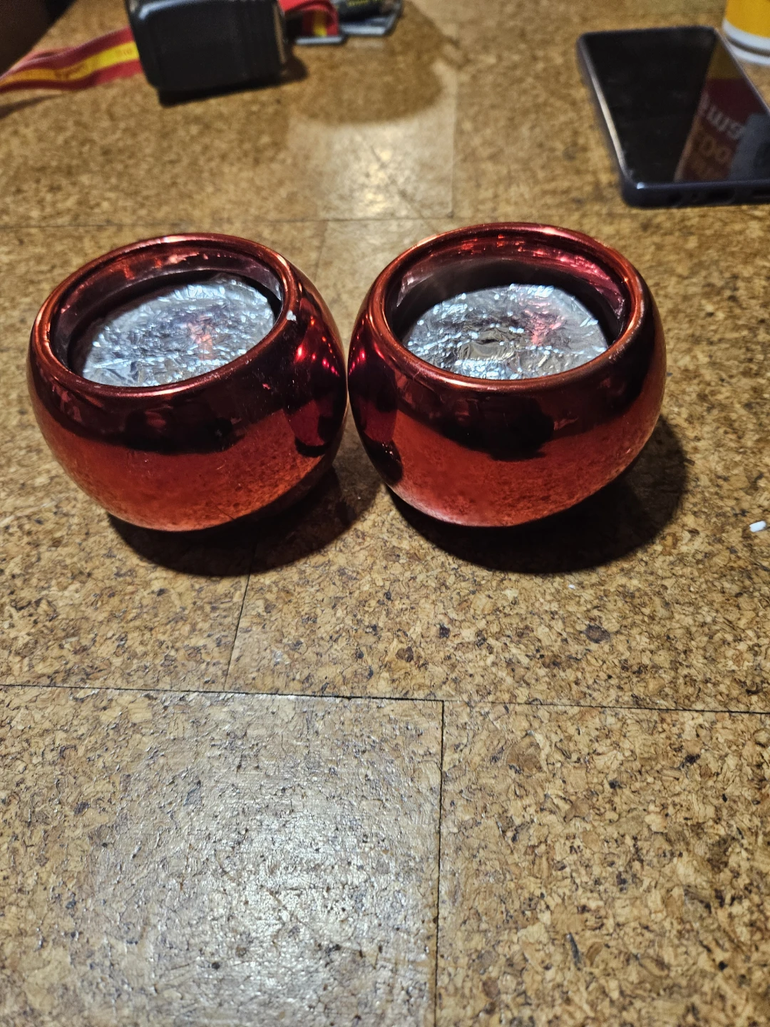 Set of 2 Red Metallic Candle Holders - photo 3