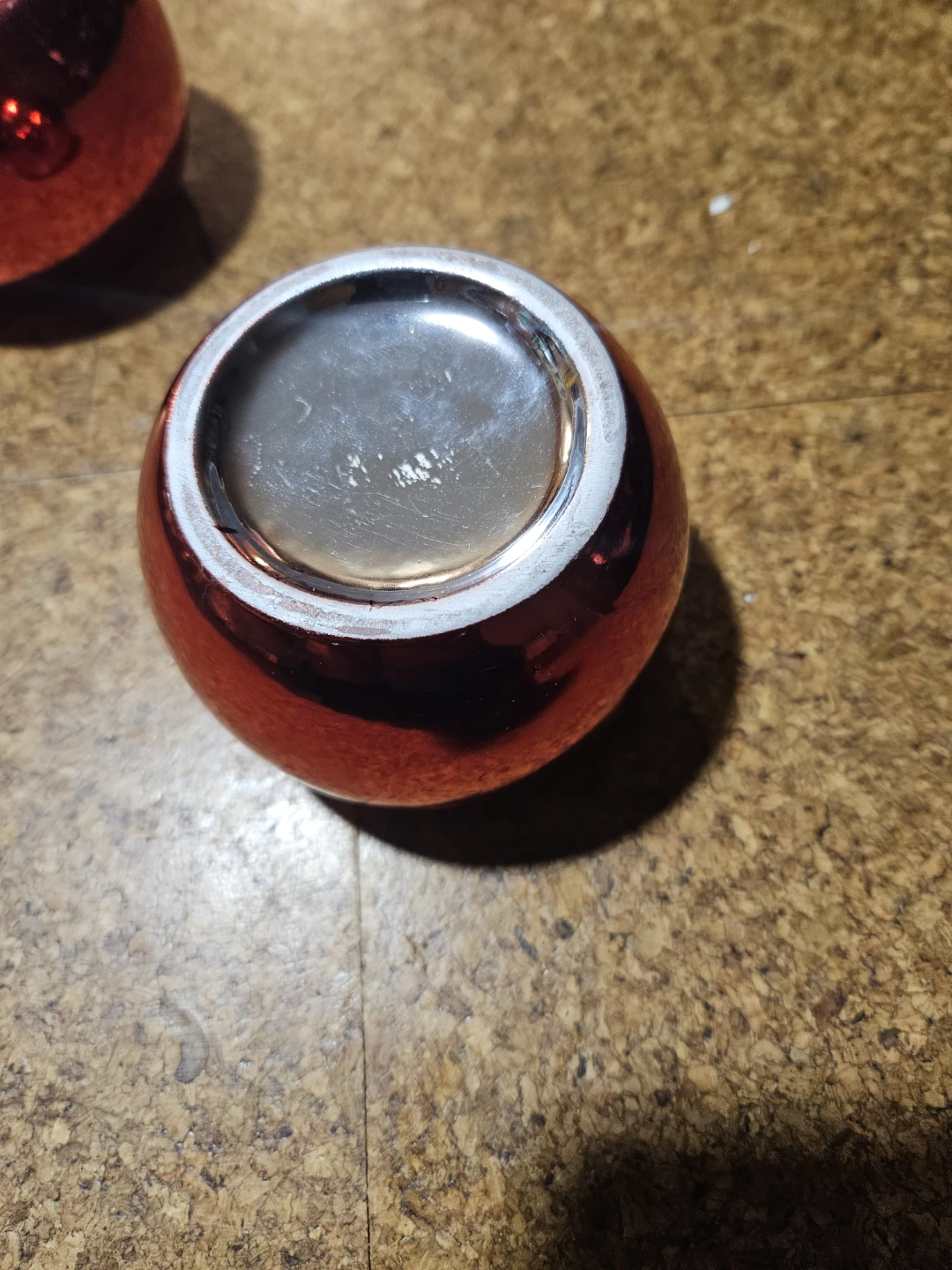 Set of 2 Red Metallic Candle Holders - photo 4