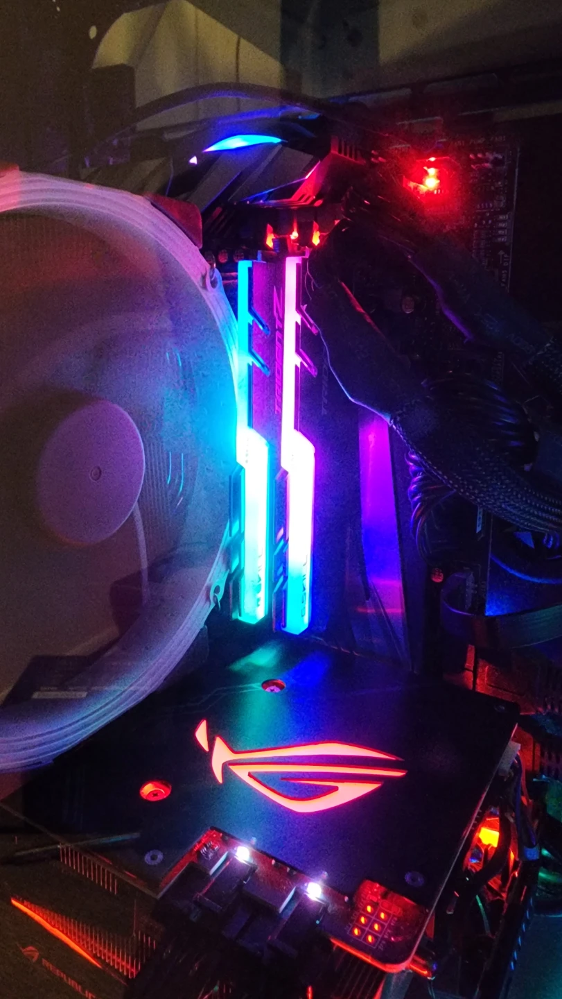 G.Skill Trident Z RGB 32GB RAM (working video attached)