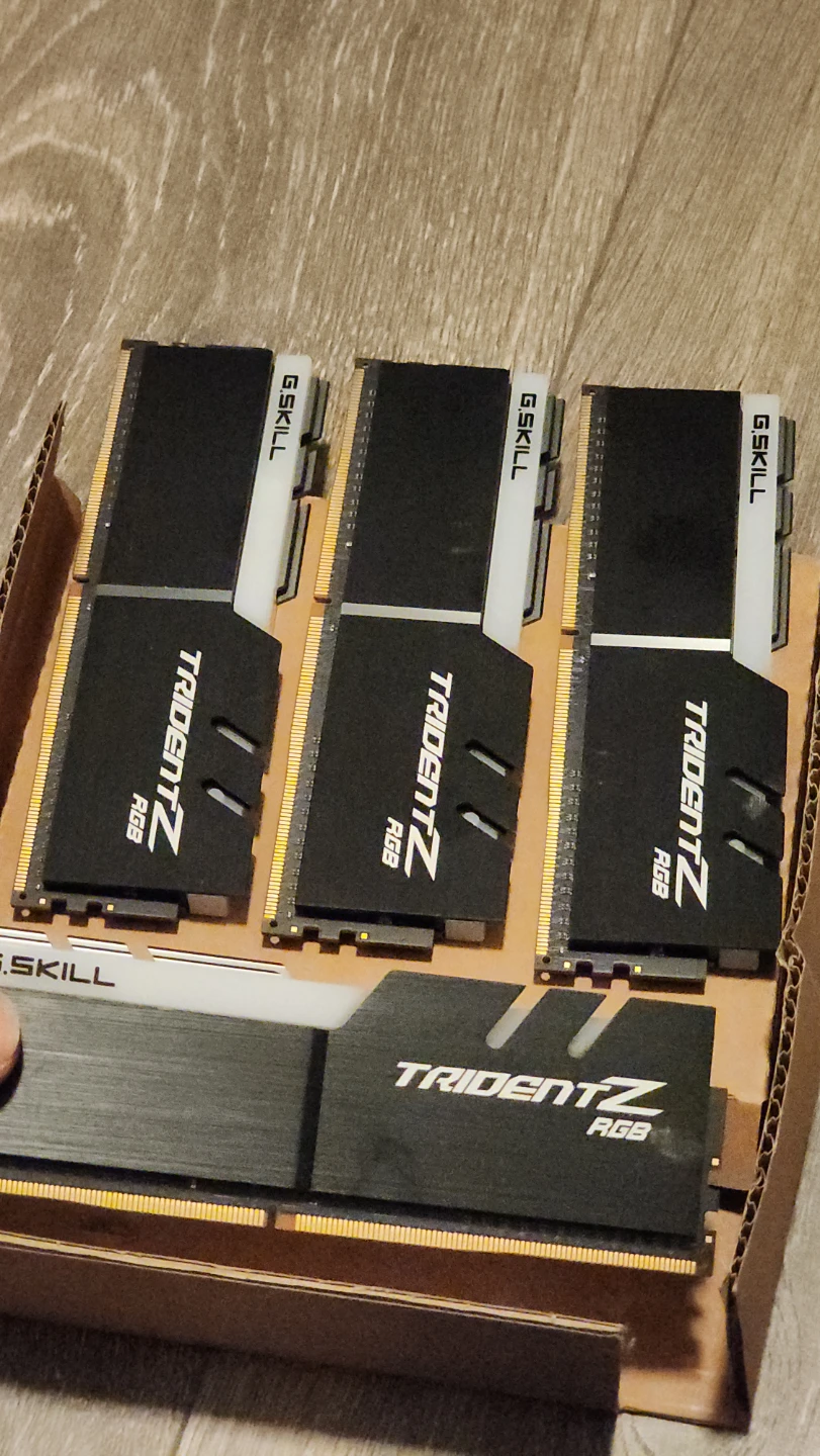 G.Skill Trident Z RGB 32GB RAM (working video attached) - photo 4