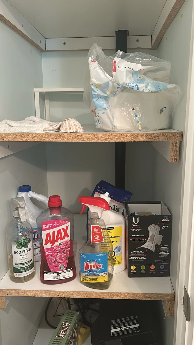 Someone that needs/knows someone that needs housekeeping