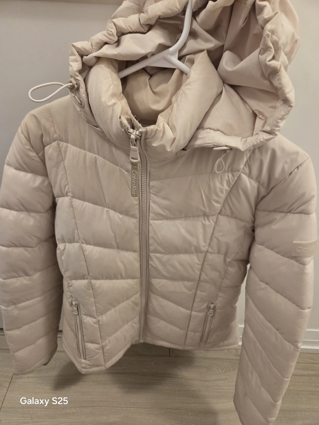 Calvin Klein Puffer Jacket with Hood - Cream