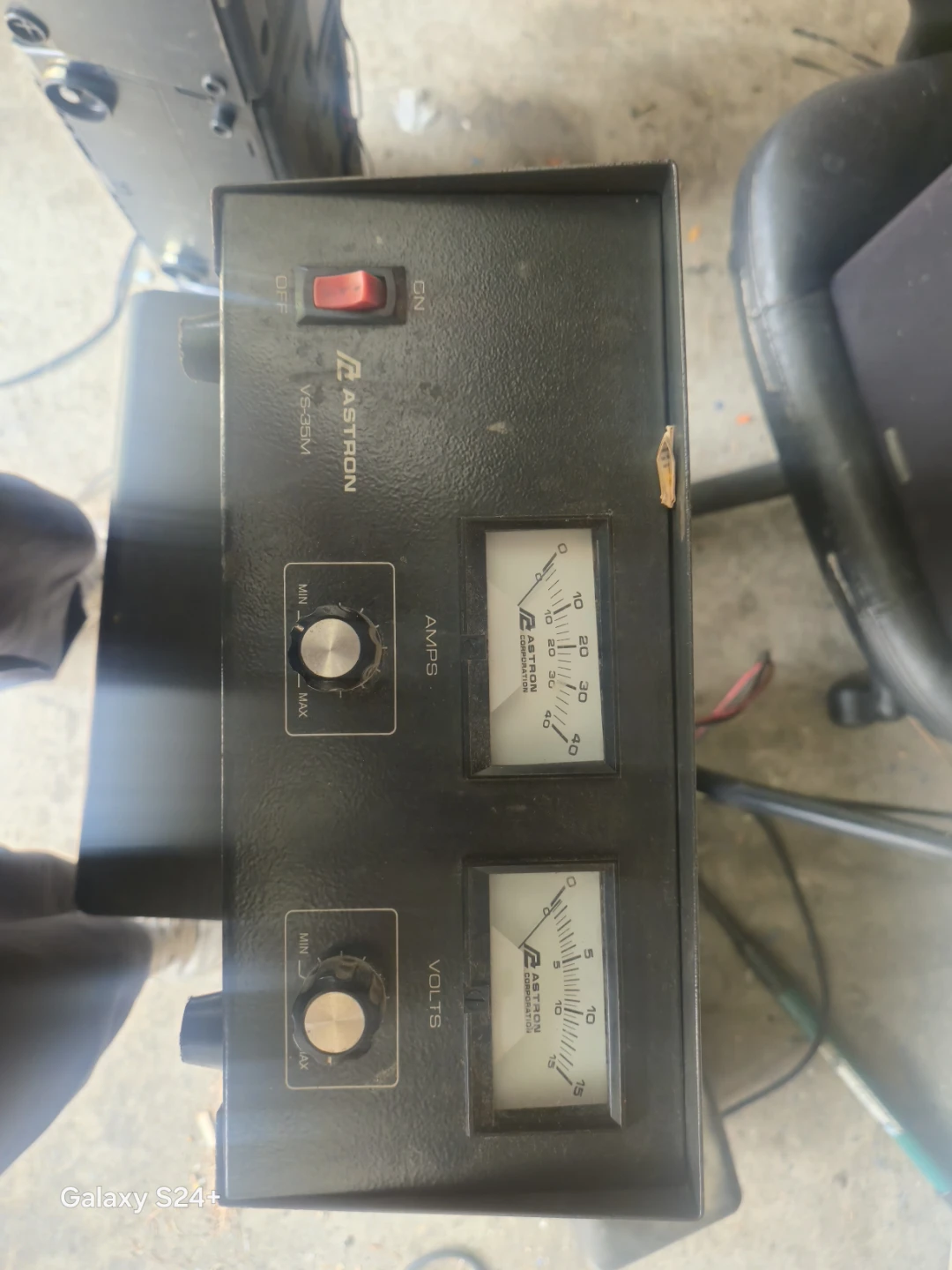 Astron VS30M Power Supply with Accessories - photo 3