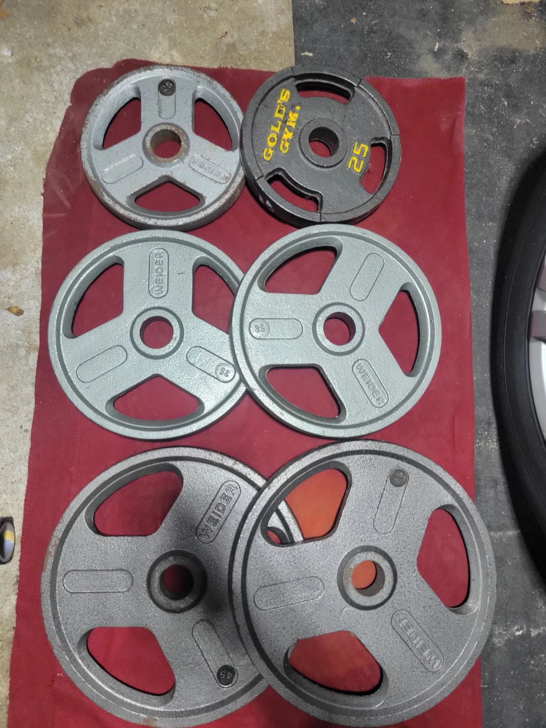 OLYMPIC 2" HOLE.  45s. 35s. 25s. PLATES 210LBs.