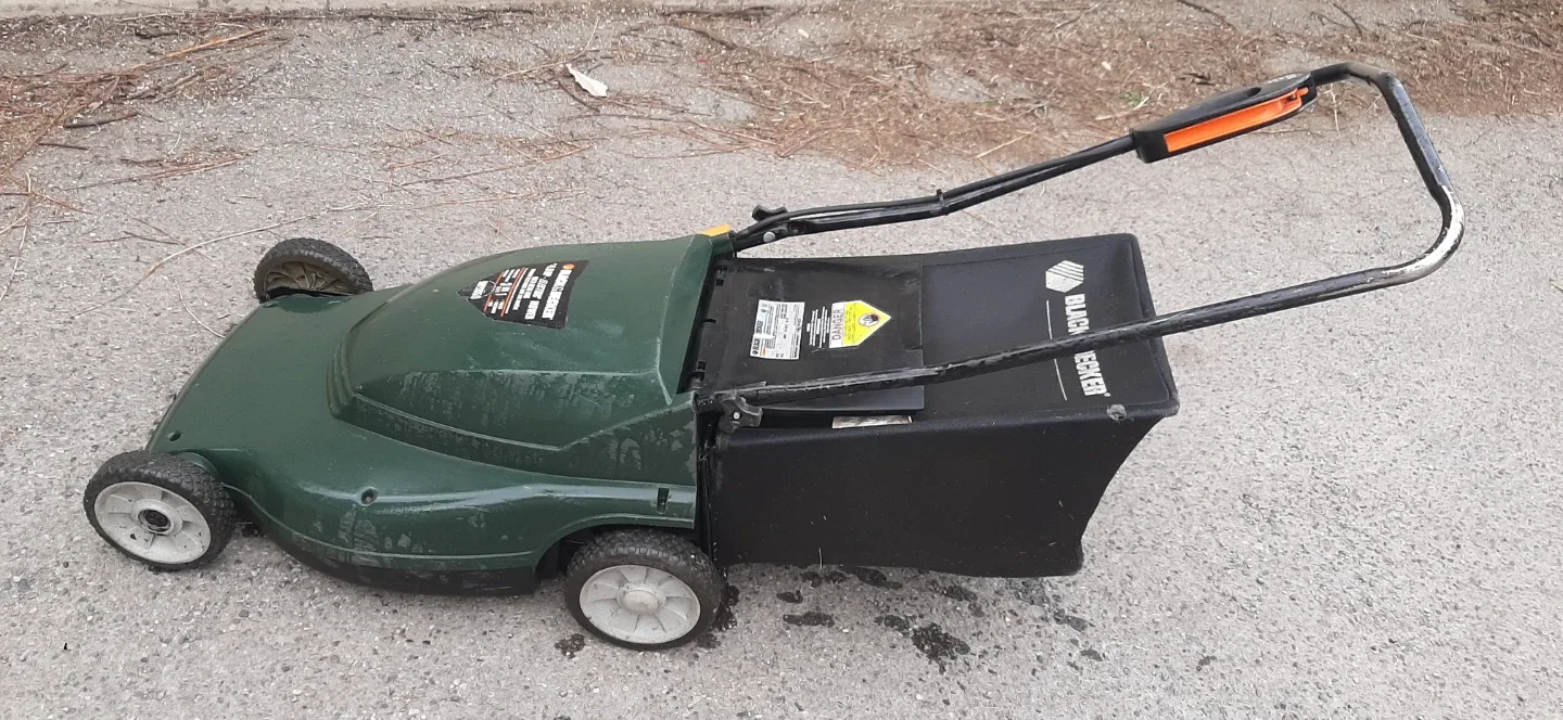 Black & Decker Electric  Mulching Mower