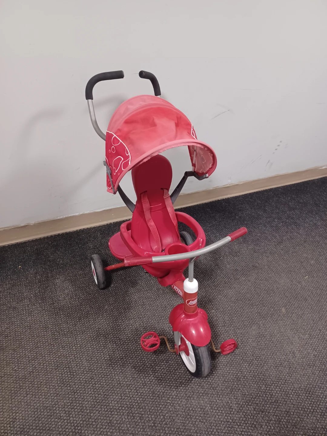 Radio Flyer Red Tricycle with Canopy - photo 5