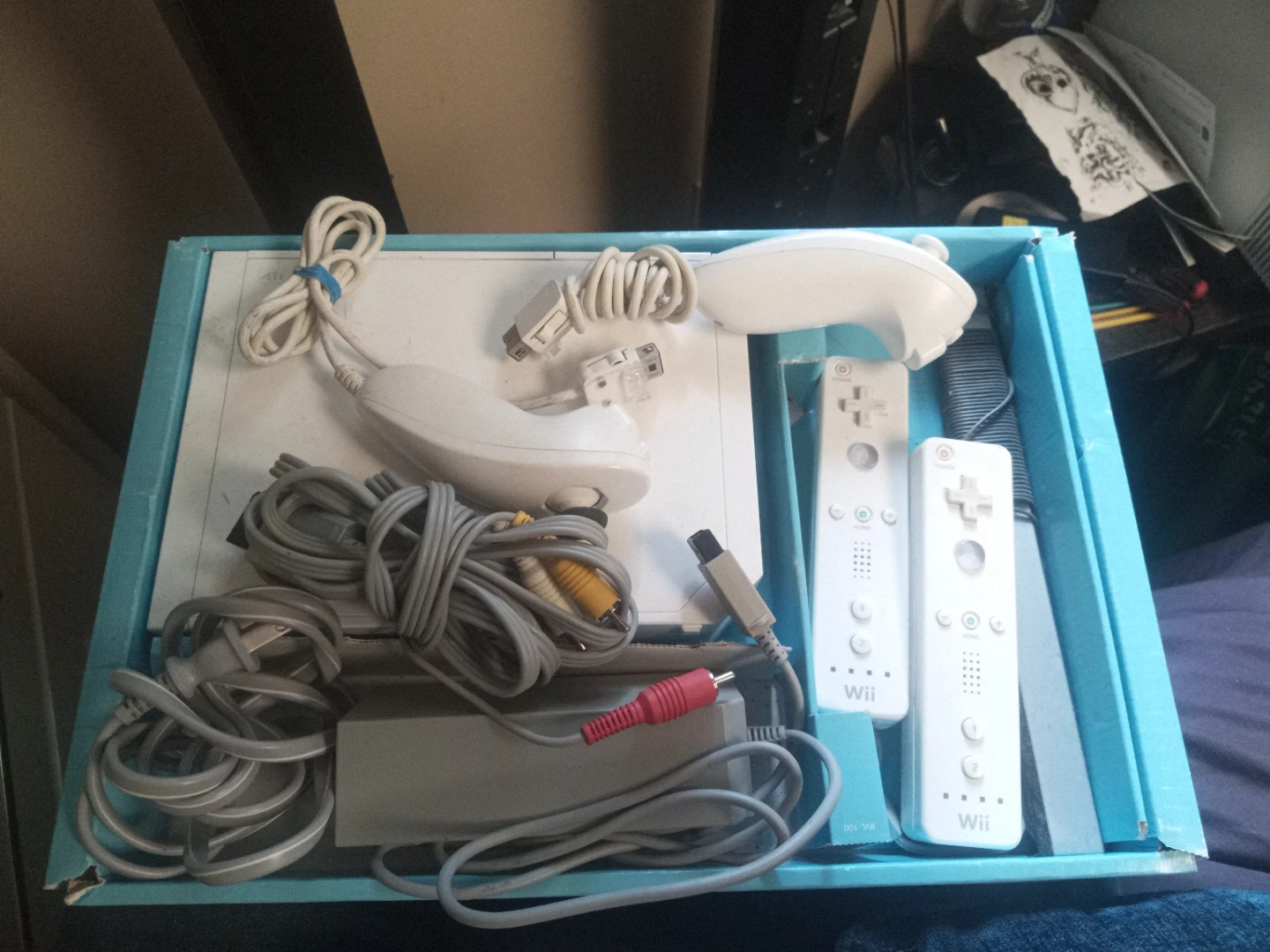 Nintendo Wii Console Bundle with Controllers