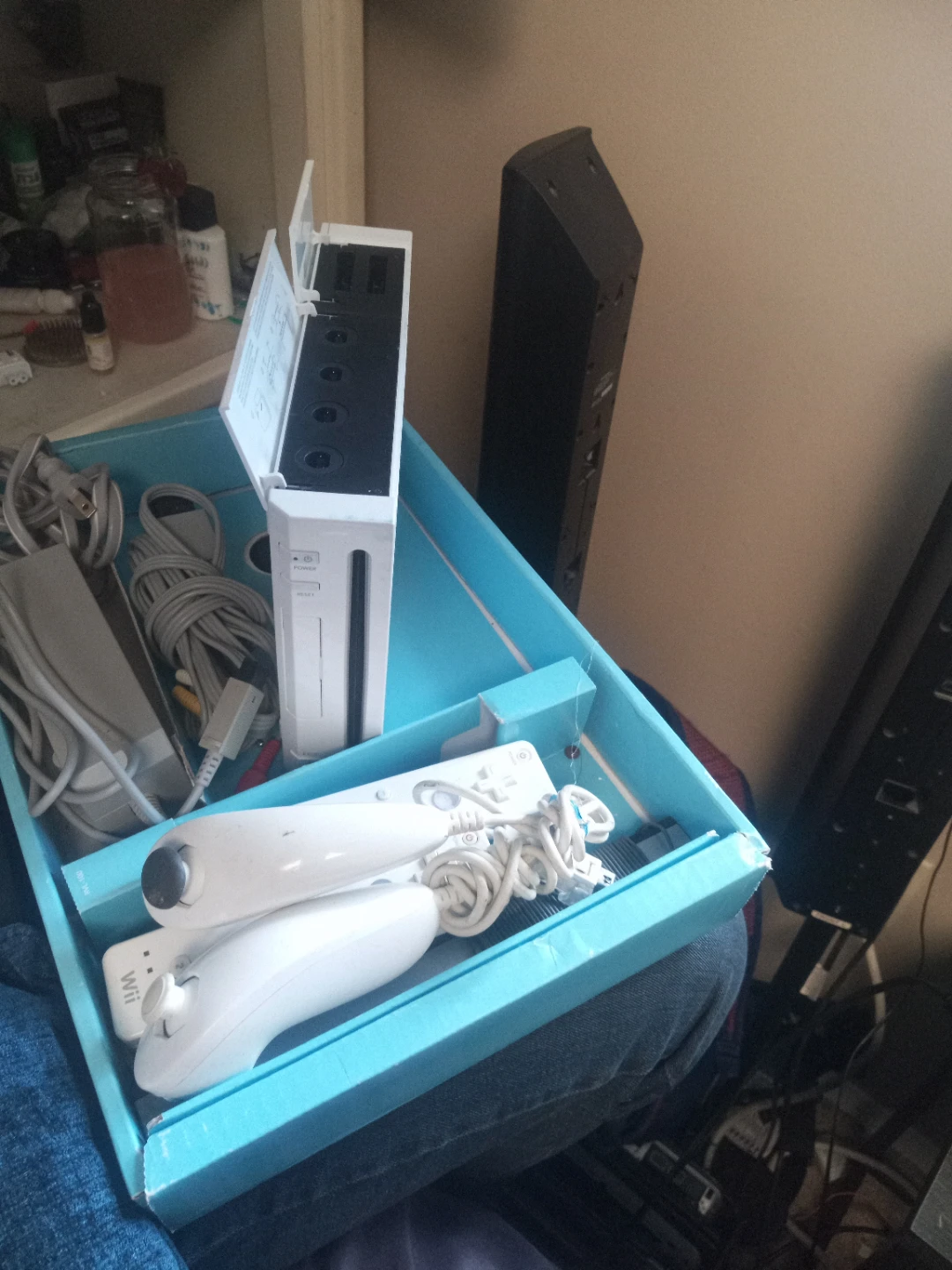 Nintendo Wii Console Bundle with Controllers - photo 2
