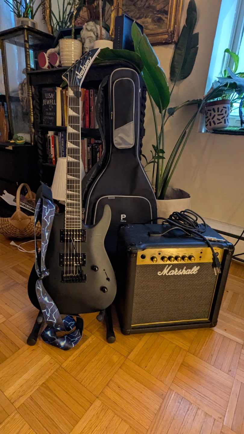 Jackson Guitar, Marshal Amp and bag