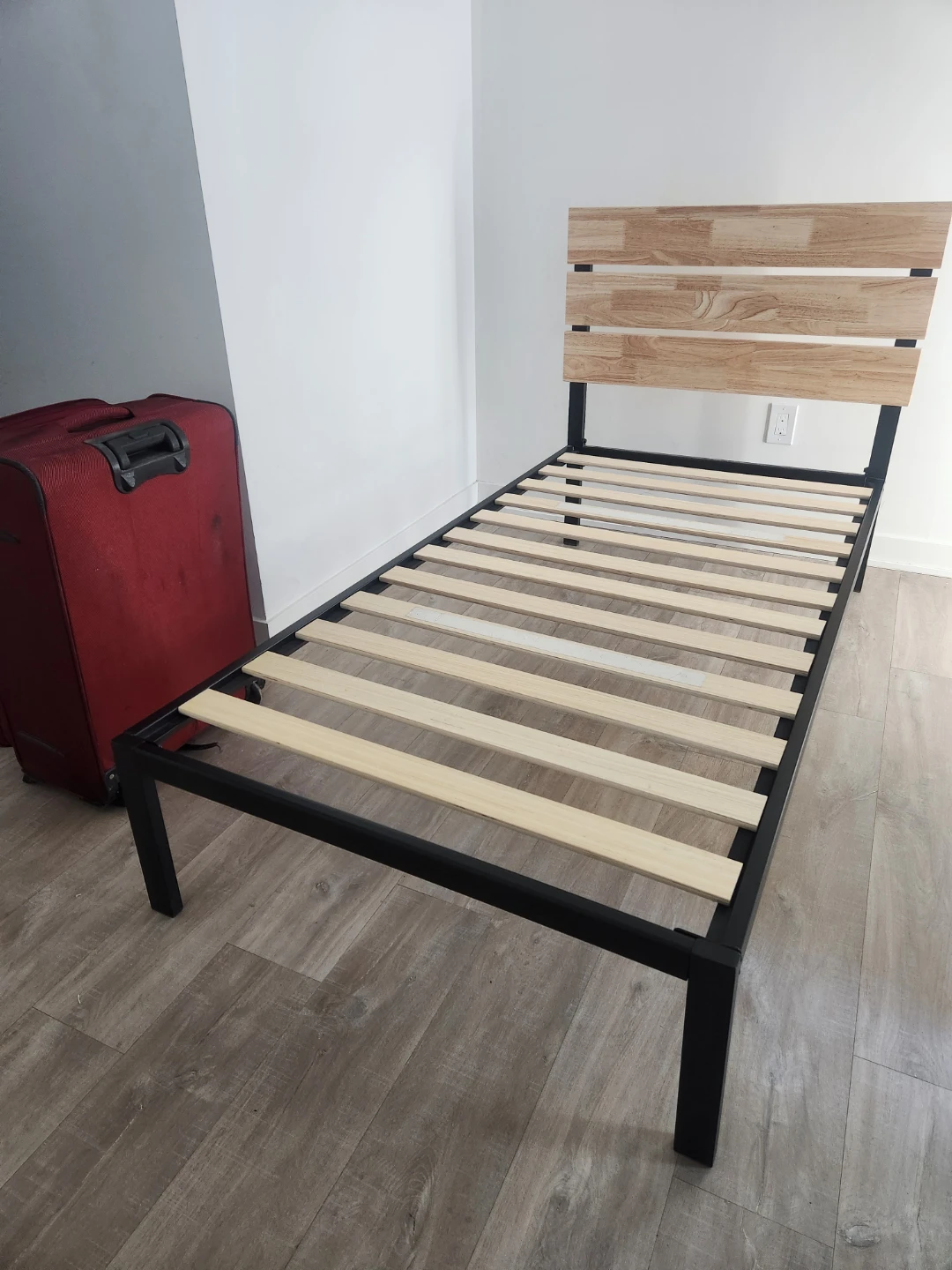Zinus Twin Bed Frame - photo 2