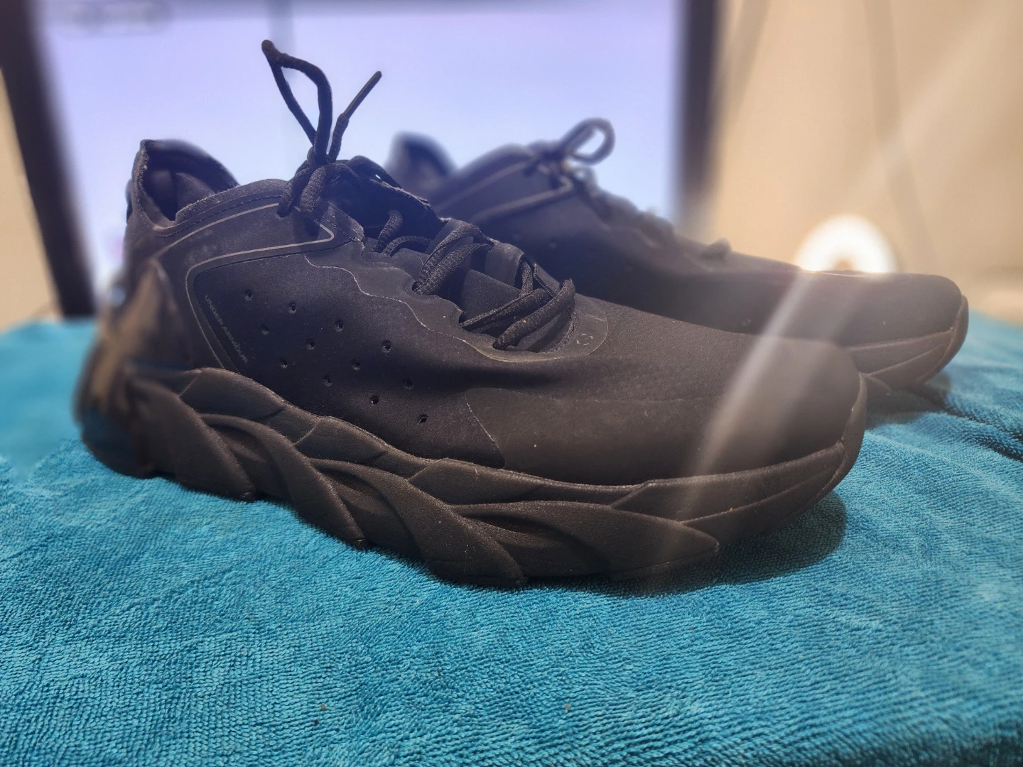 Under Armour Men's Black Running Shoes Size 12