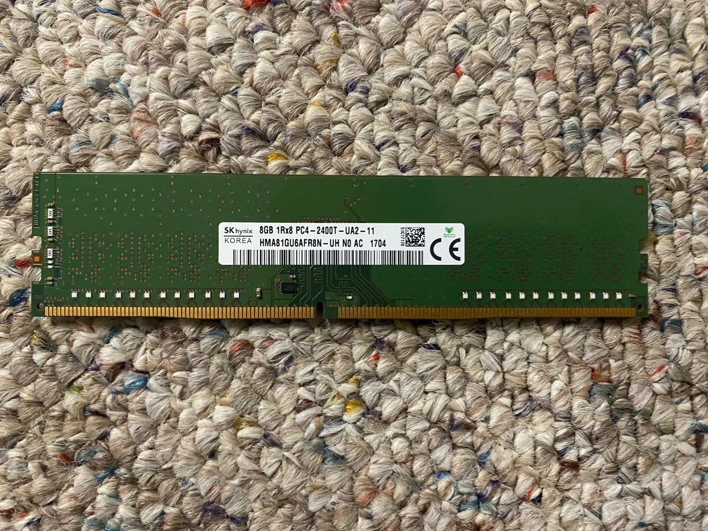SK hynix 8GB DDR4 PC4-2400T RAM