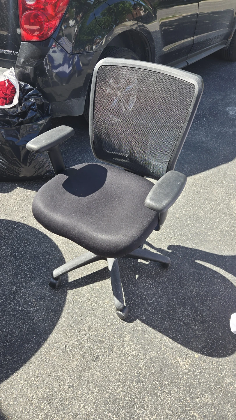 Black Mesh Office Chair