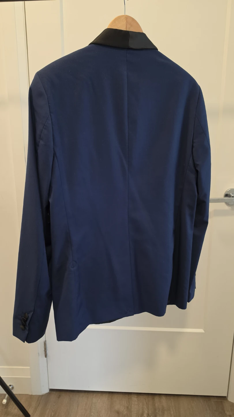 LE CHÂTEAU Blue Tuxedo Jacket with Black Lapel. Size 42 /L - photo 2