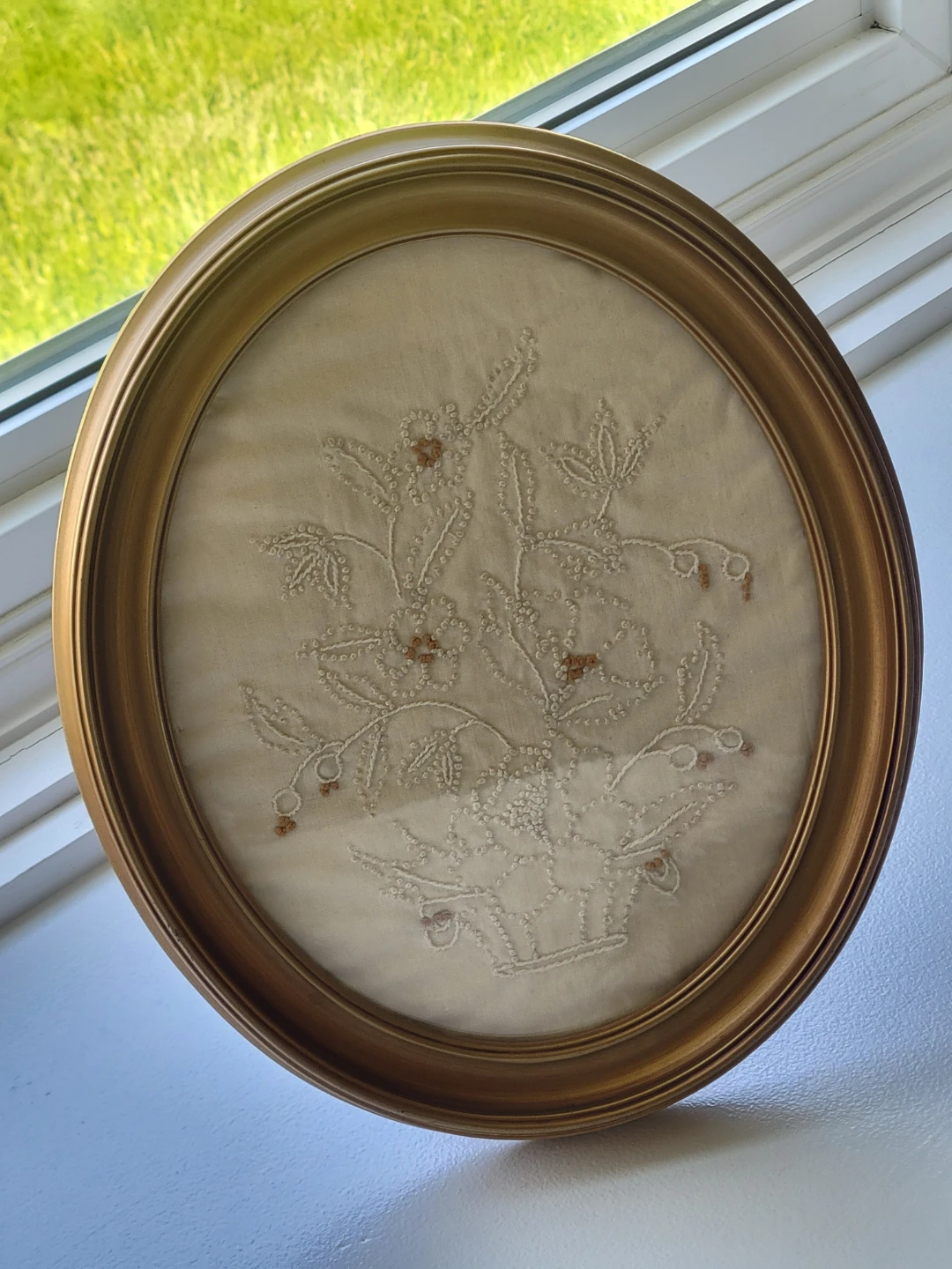 Vintage Oval Picture Frame with Floral Embroidery. Art - photo 5