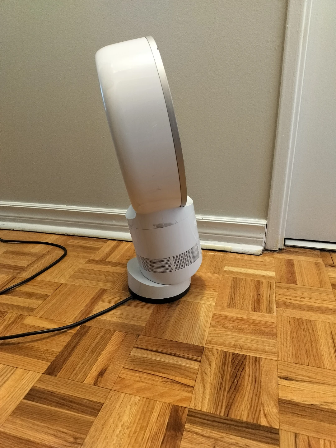 Dyson Air Multiplier Fan - photo 2