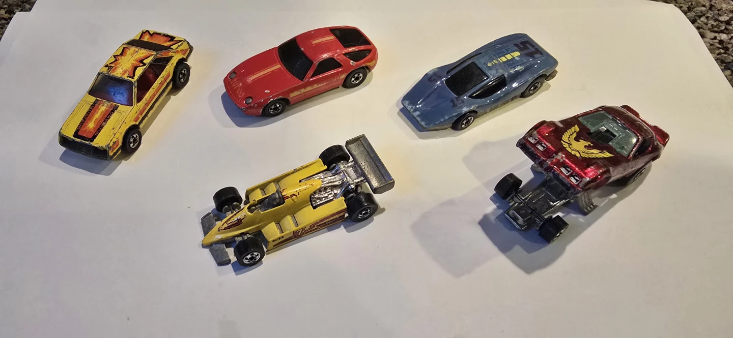 Lot of 5 Vintage Hot Wheels Toy Cars