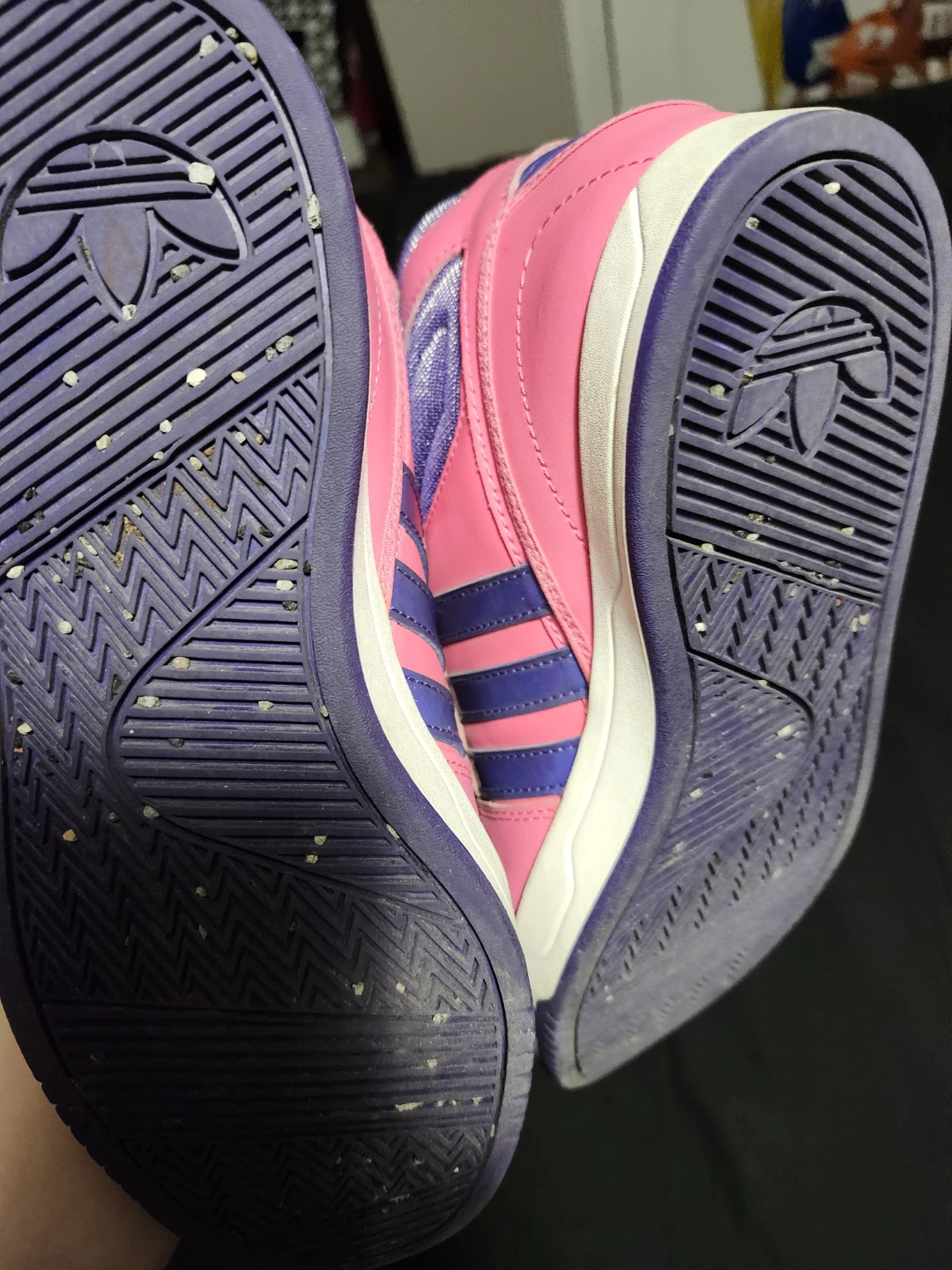 $10 women or youth adidas (6.5) - photo 3