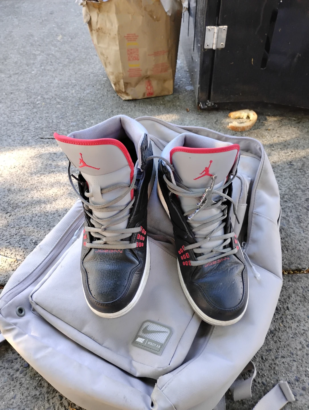 Air Jordan 1 Mid Shoes Black Grey Red - photo 2