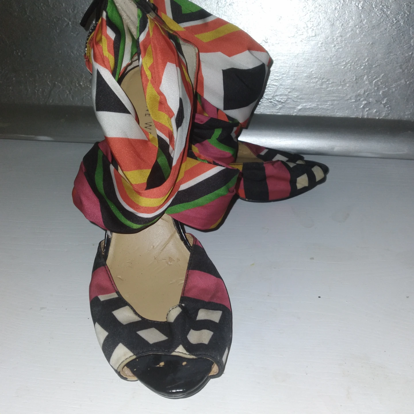 Pucci inspired Nine West Women's Peep Toe scarf-wrapped heels - photo 2