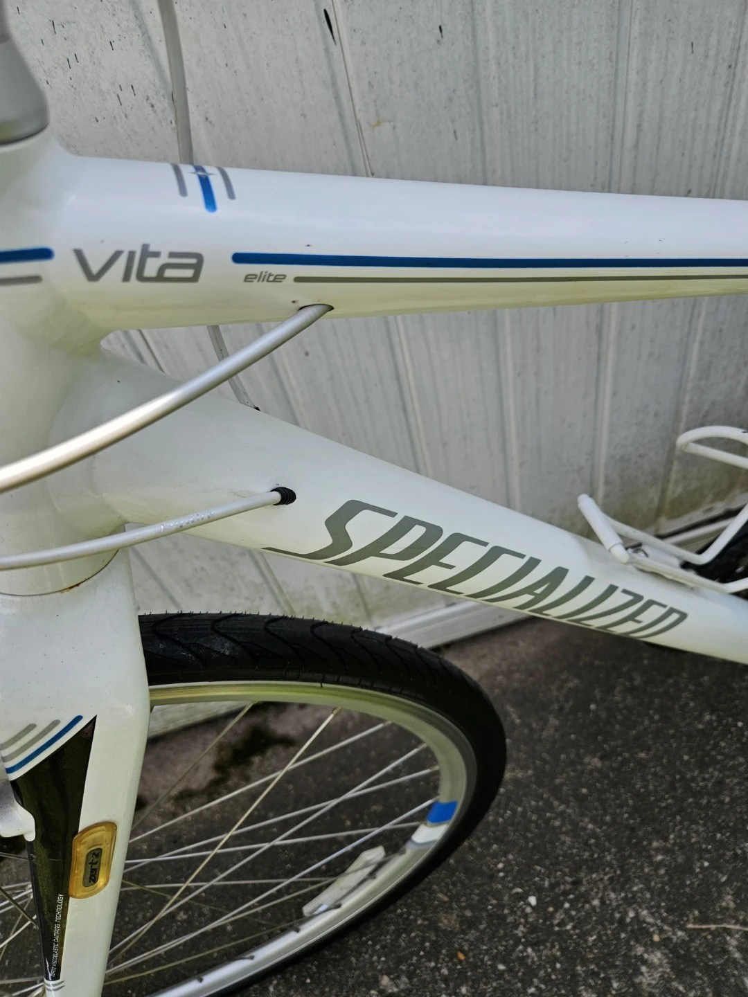 Specialized Vita Elite Hybrid Bike - photo 2