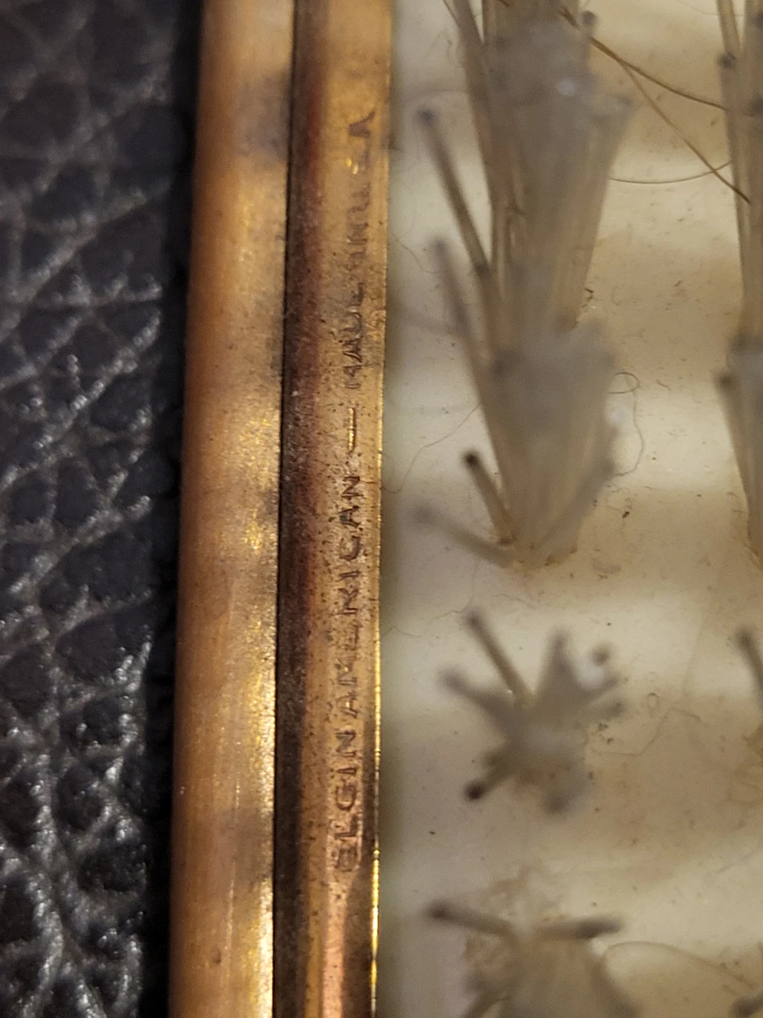 Vintage Elgin American Gold Vanity Set - Etched Leaf Pattern - photo 3