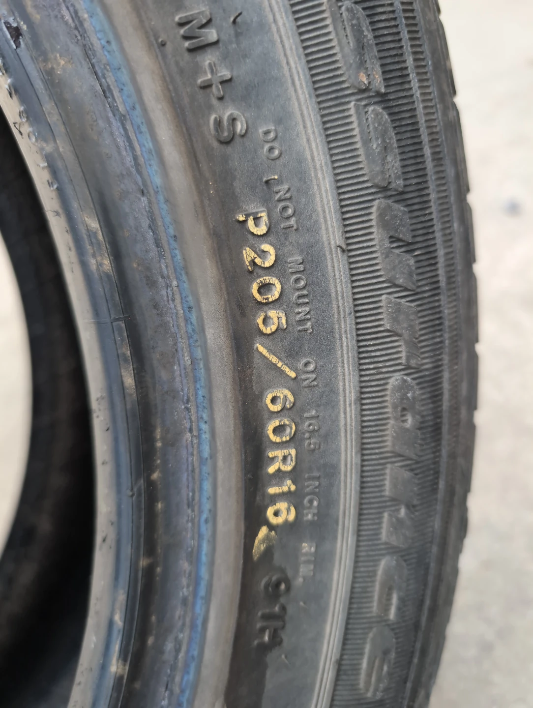 Goodyear TripleTred All-Season Tires P205/60R16 - photo 3