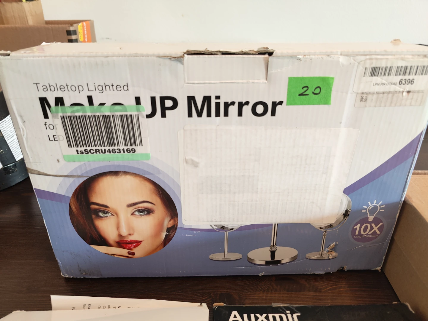 LED Lighted Makeup Mirrors - photo 2