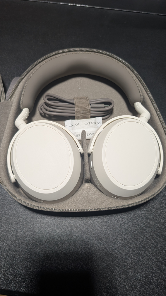 Sennheiser Momentum 4 Wireless Headphones - photo 5