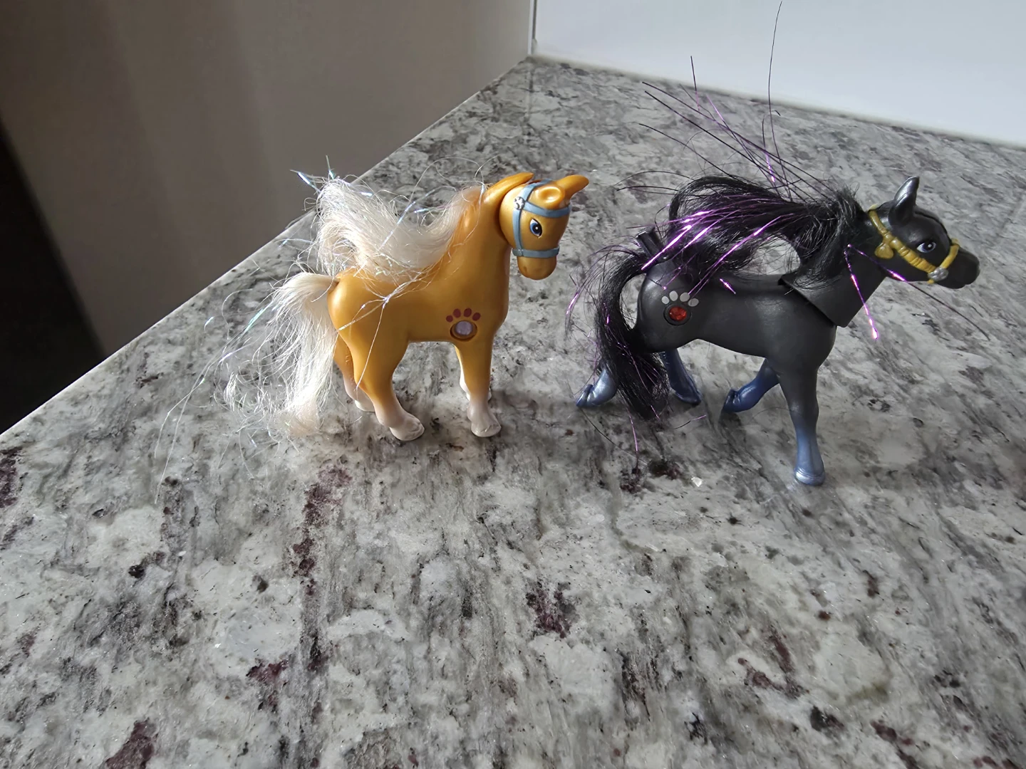 Vintage 1990's Kenner Littlest Pet Shop Horse themed playsets - photo 2
