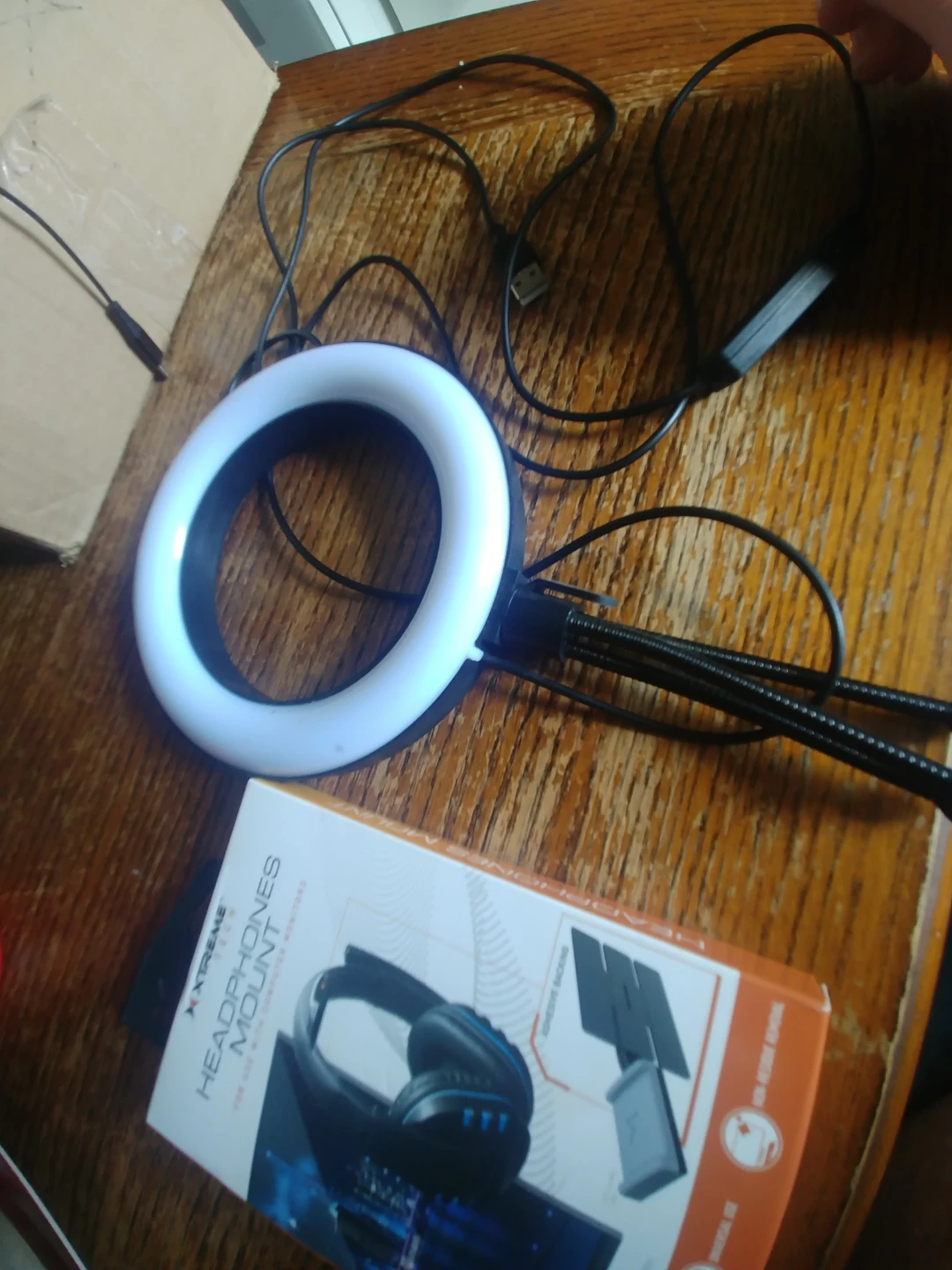 LED lamp light and new Headphones mount