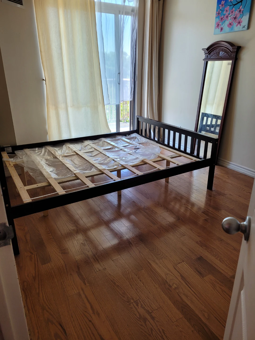 Dark Wood queen sized Bed Frame - photo 2