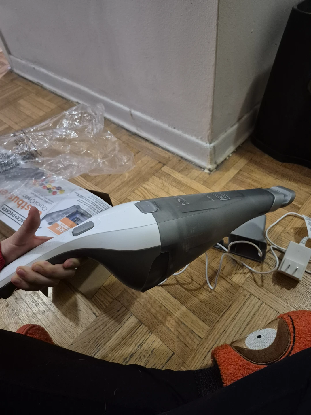 Black+Decker Dustbuster QuickClean Cordless Hand Vacuum - photo 2