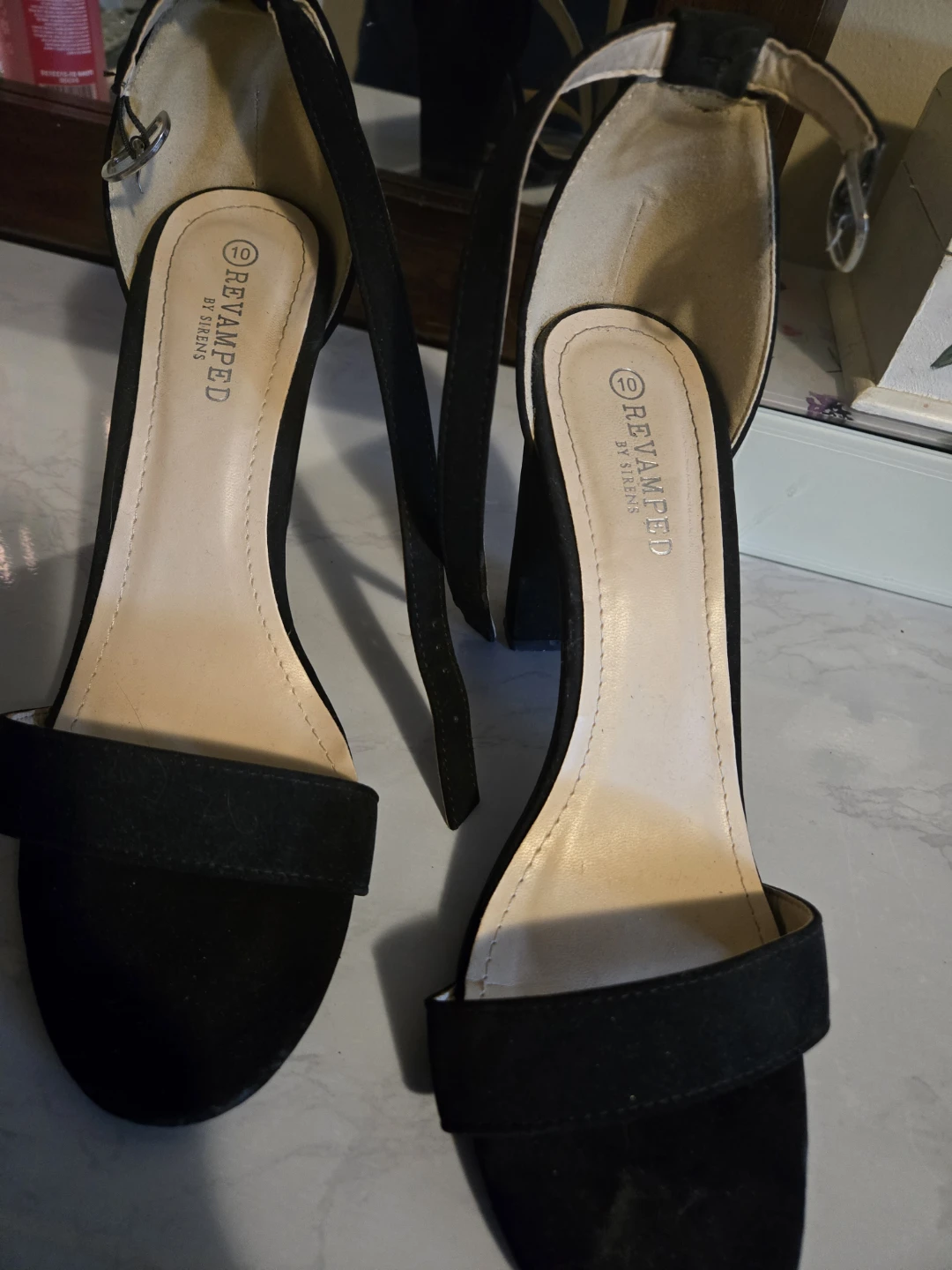 Amazon Essentials Women's Heeled Sandals - photo 4