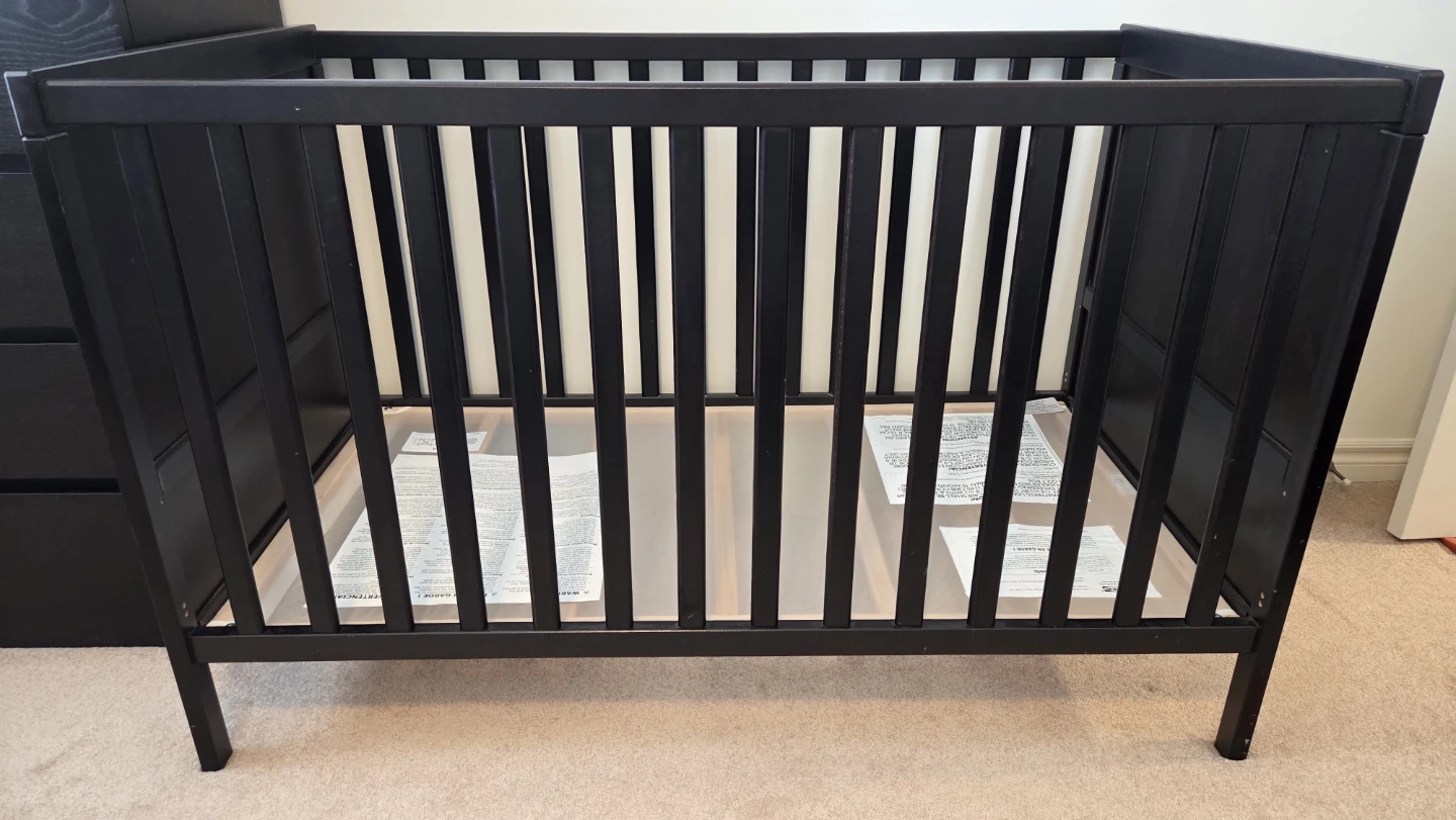 IKEA SUNDVIK Crib - Black