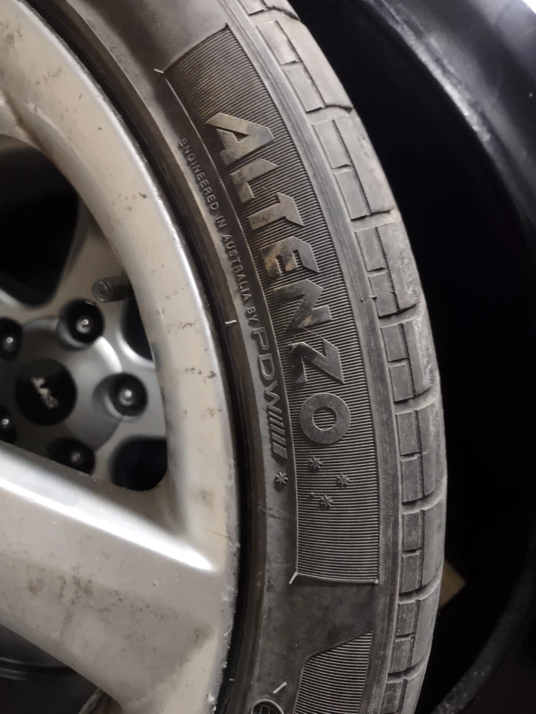 Volvo Alloy Wheel with Altenzo Tire