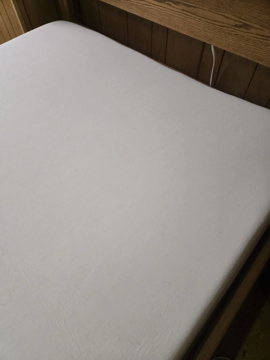 Queen size Zinus foam mattress - photo 4